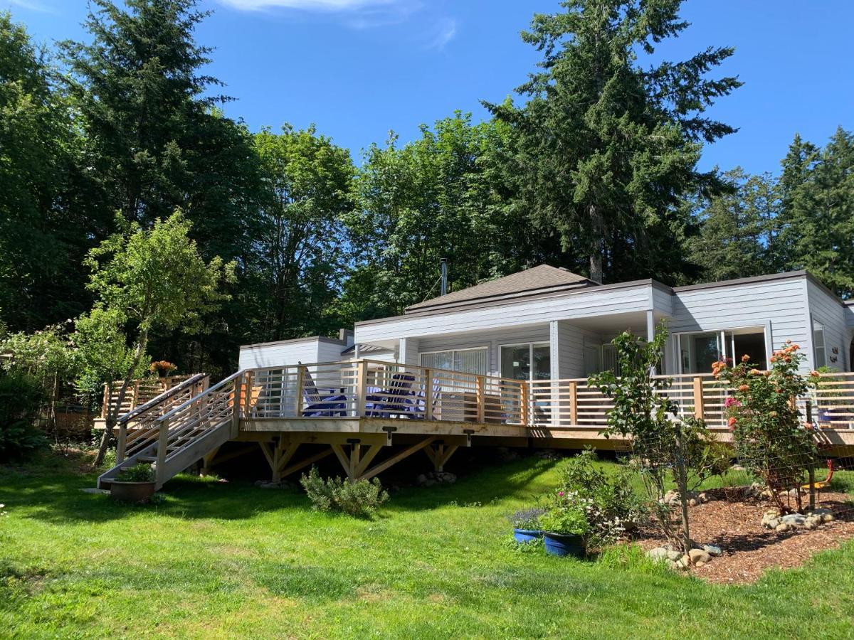 Forest By The Sea Rentals Merville Exteriör bild