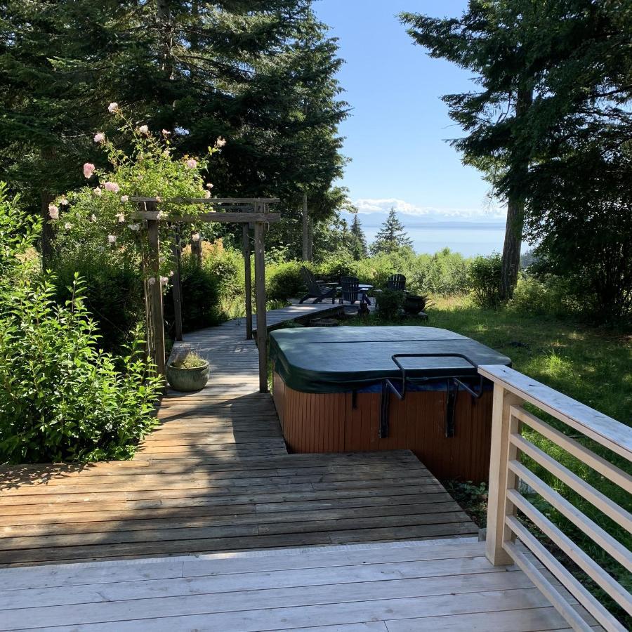 Forest By The Sea Rentals Merville Exteriör bild